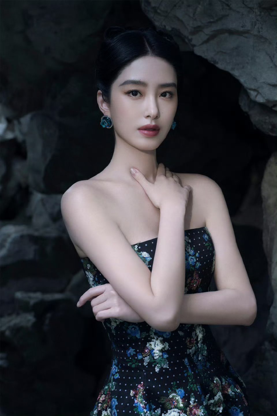 杨采钰～杨采钰杨采钰[超话] ​​​