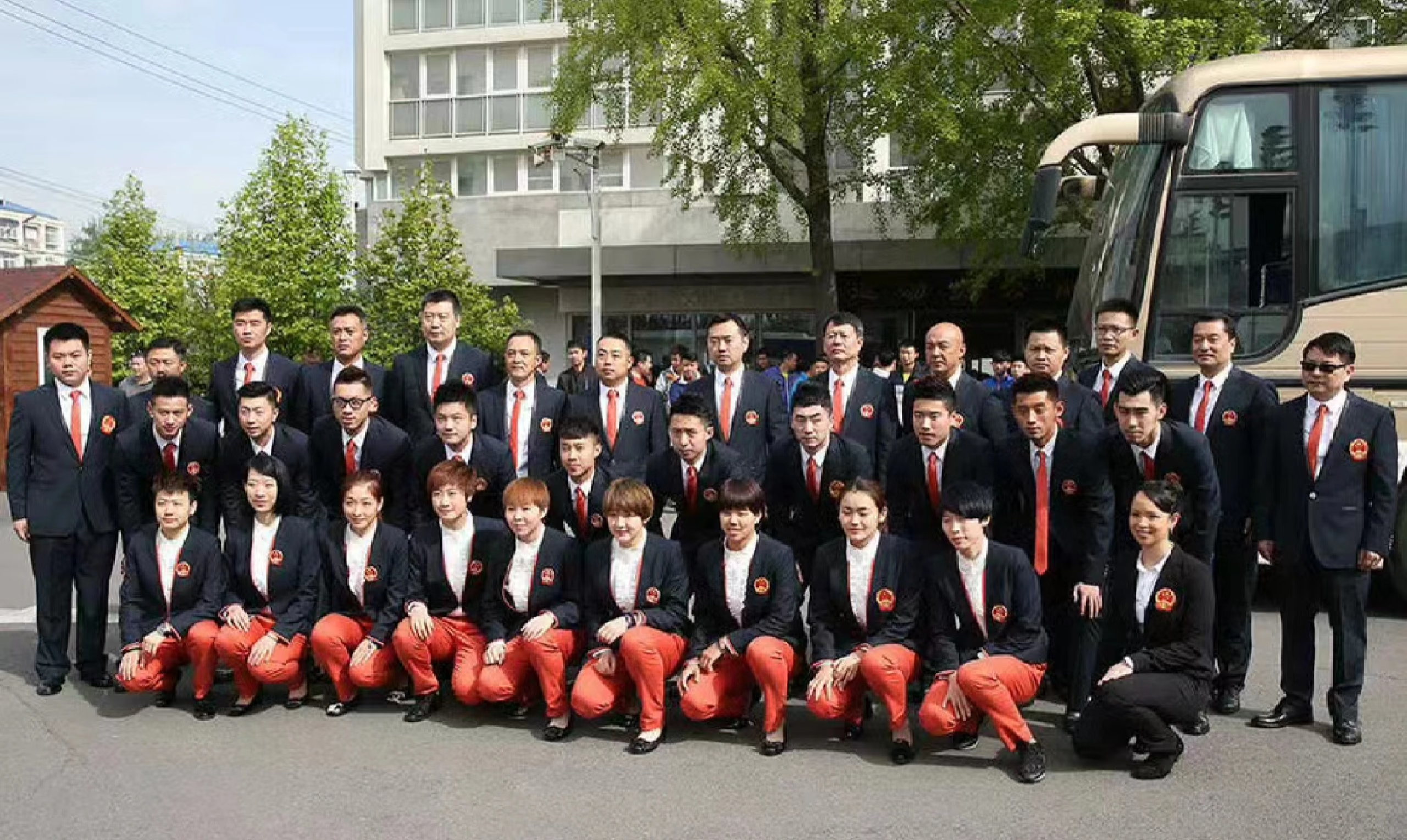 乒乓球世乒赛出征仪式传统 我再找找哈