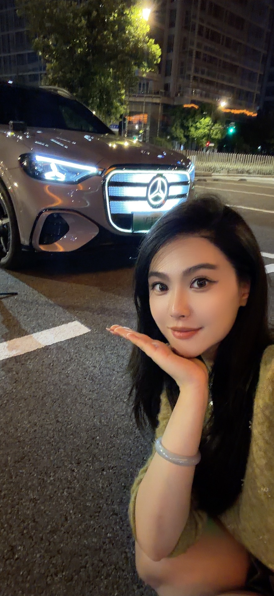 是的呢！姐姐和上海的夜色一起收工🔚评论区看看你的此刻呀！👀  ​​​