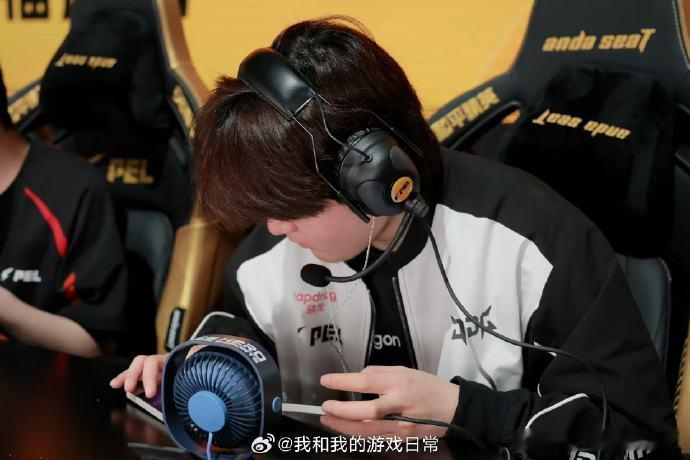 JDG导师夏季赛首个MVPJDG终究不负众望成功晋级决赛，每个比赛成员给我们带来