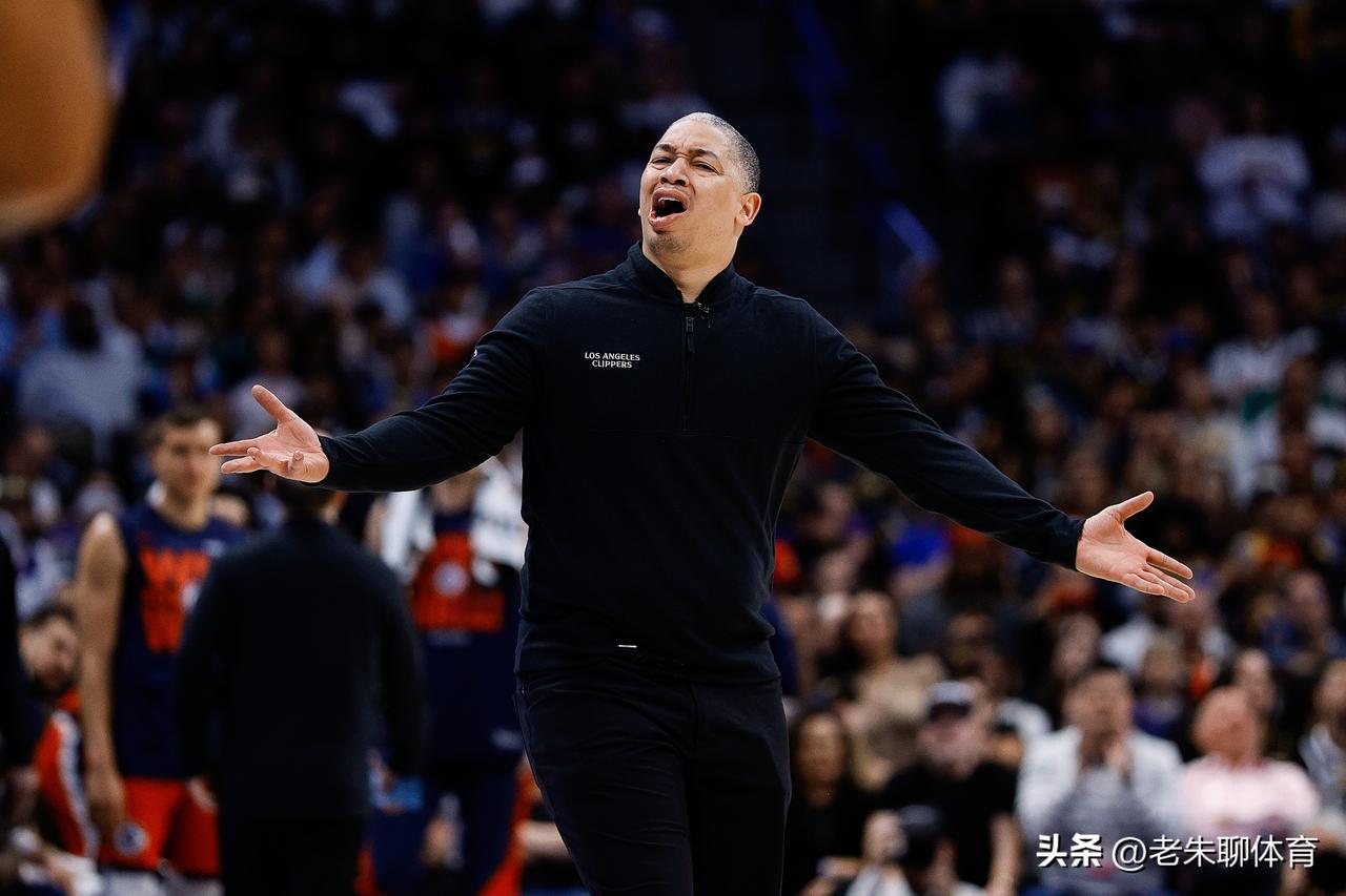 别再冤枉“鲈鱼”了，比尔打不打首发不是他能决定的！
今天，伤愈刚刚复出的比尔，在