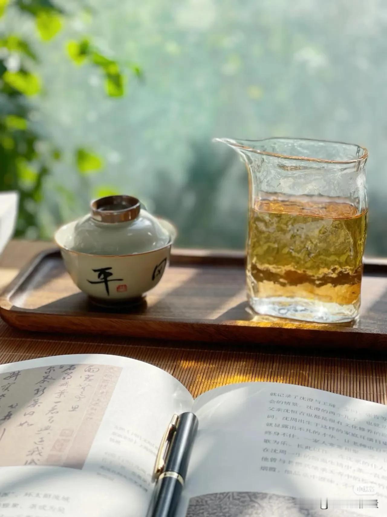 人这辈子，最怕的不是命不好，是你天天把“命不好”挂嘴边。
 
你越念叨命苦，日子