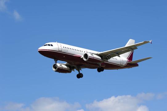 香港飞伦敦航班一乘客突然去世，尸体存放在机舱厨房飞13个半小时

一架从香港飞往