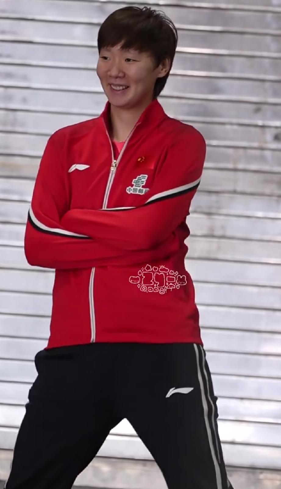 WTT美国大满贯女单1/32决赛，王曼昱对战美国15岁小将，轻松3：0取胜！比赛