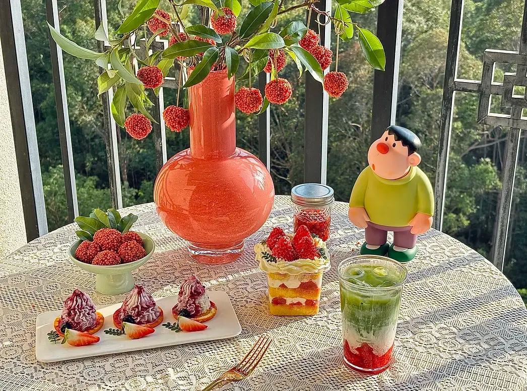 给你2000万，从中选择三条：

1、一辈子不见父母。
2、一辈子没有老婆。
3