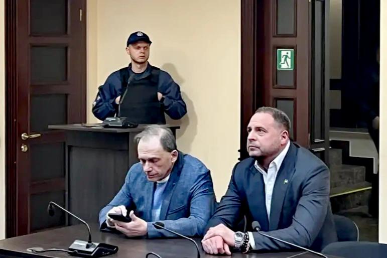 泽连斯基的老搭档，这回真栽了

乌克兰最高反腐败法院14号下了一道令——总统办公