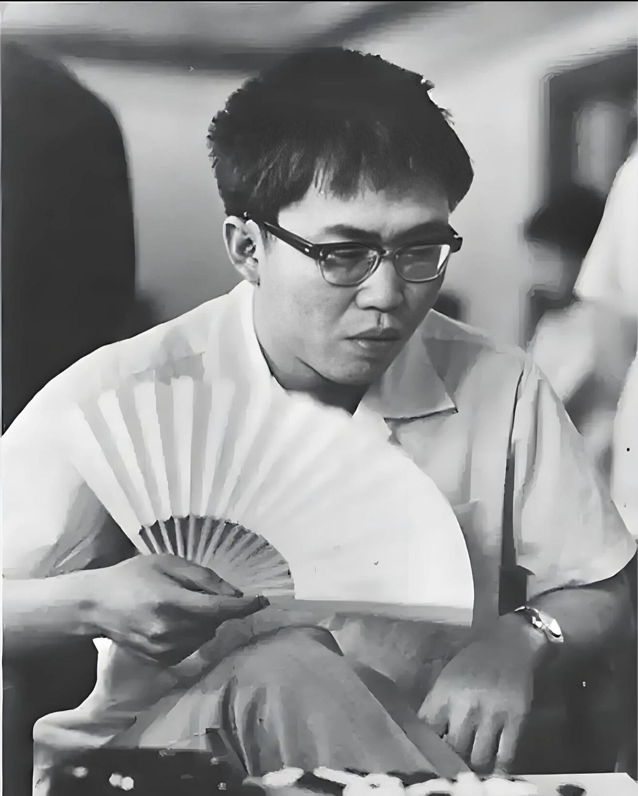 “棋圣”聂卫平去世的消息确实很突然。现在很多年轻人可能对他不太了解，但在30年前