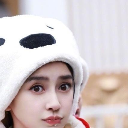 阳光信用✨互动打卡 愿你以快乐为盾，直面各种艰难险阻。我们常常反复咀嚼生活的琐碎