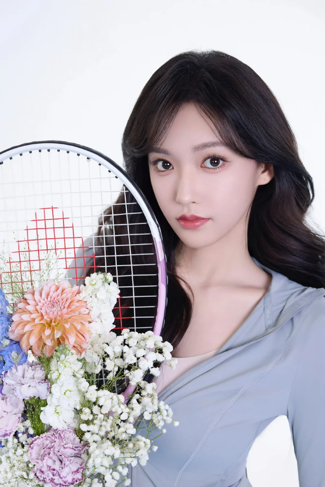 甜美系少女程潇运动风穿搭，一双纤长美腿吸睛指数爆表