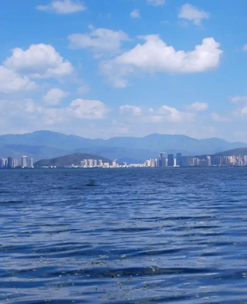 重要通知:可以逆时针环洱海了道路已解封
!!重要通知:今天开始可以逆时针环海了!