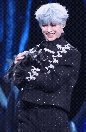 梓渝演唱会梓渝梓渝演唱会！一沫真挚的情话