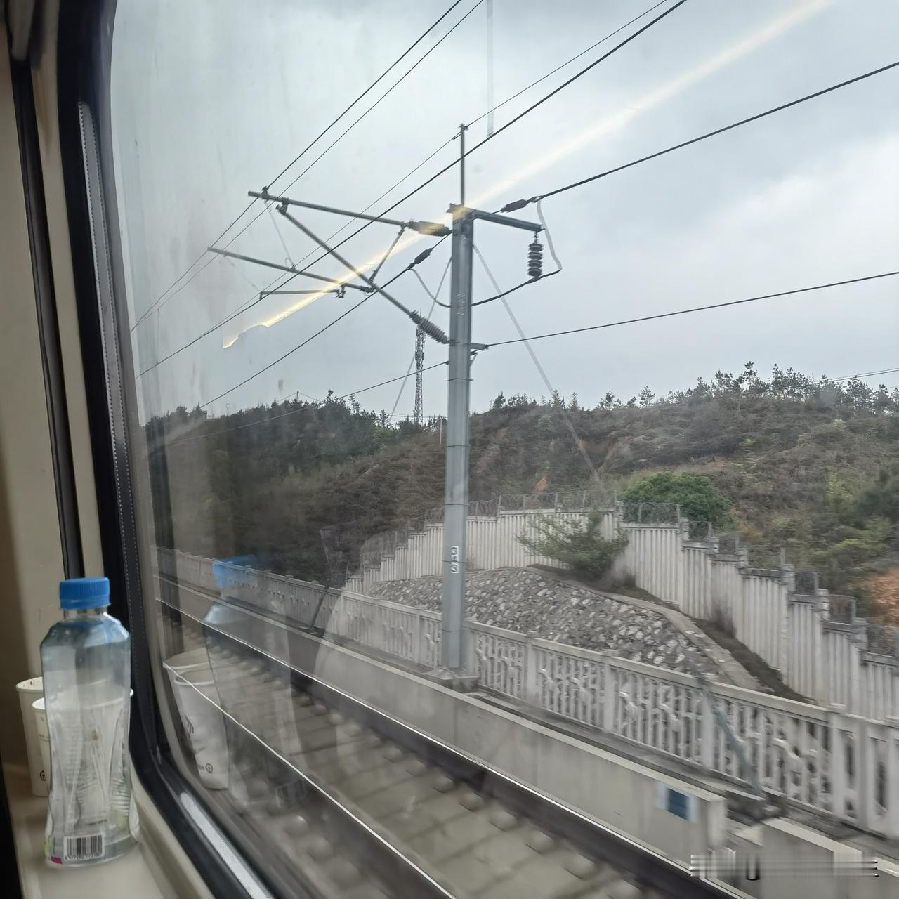 简单的手势密码，也能聊个千言万语！她们真的很厉害！