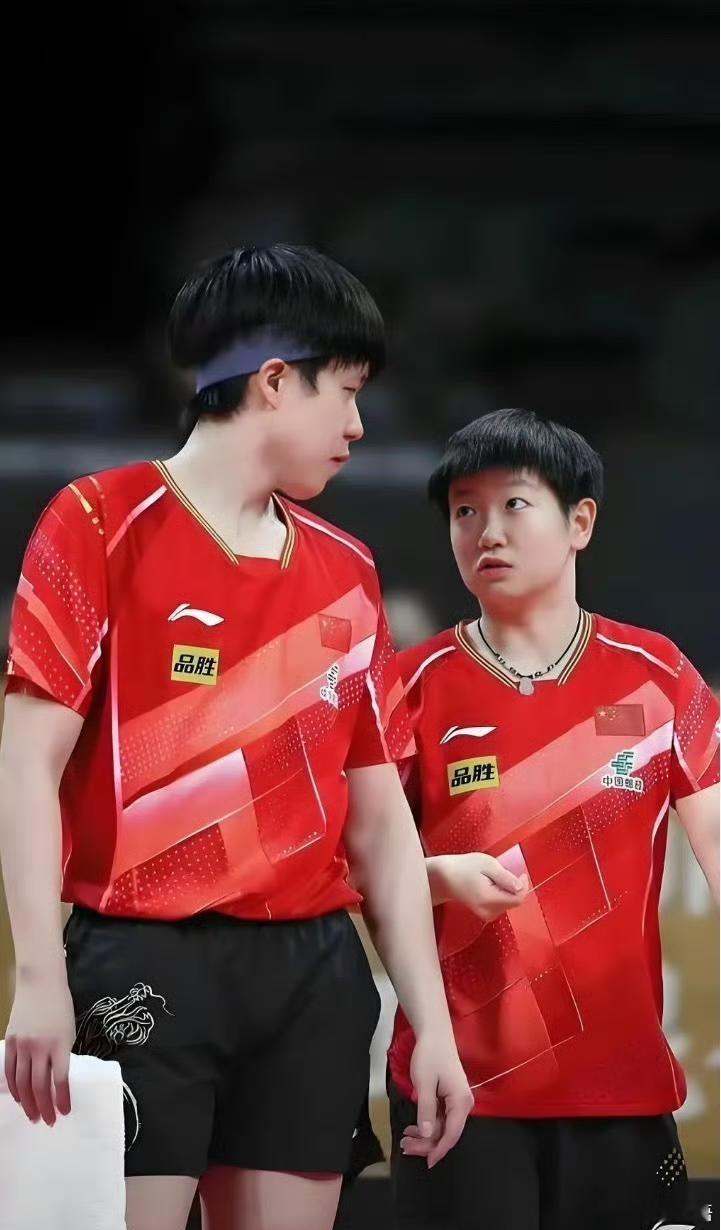 混团世界杯半决赛！中国🇨🇳VS罗马尼亚🇷🇴，中国阵容如下第1盘（混双）王