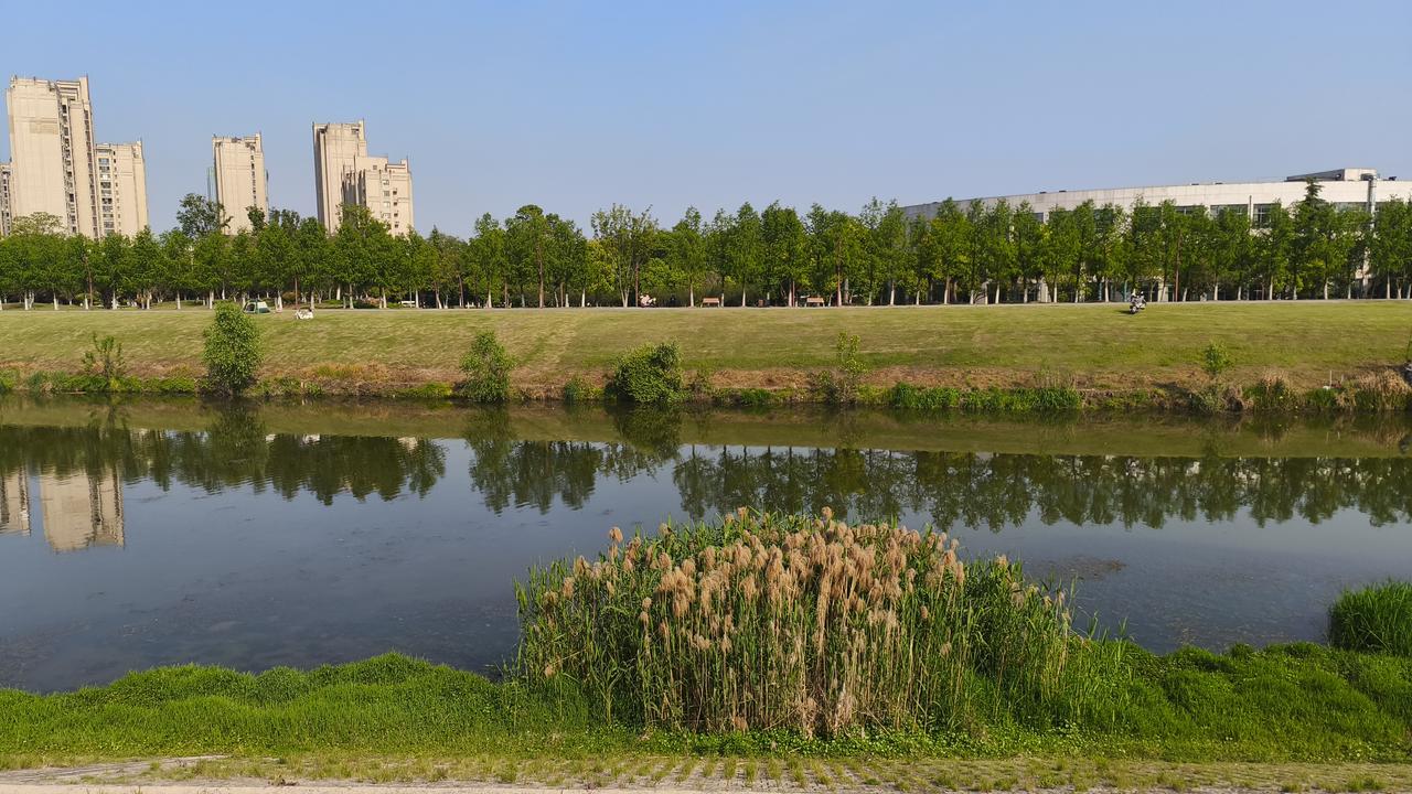 出发吧趁现在五一放假几天，春暖花开，出发吧！五一车票紧张，记得提前15天抢票，海