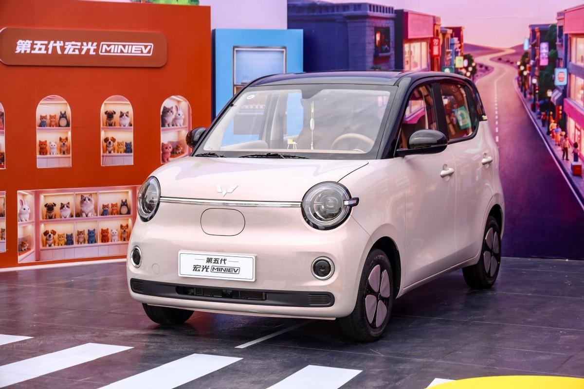 第五代宏光MINIEV带来五大新标准，有何亮点？
在很多人看来，宏光MINIEV