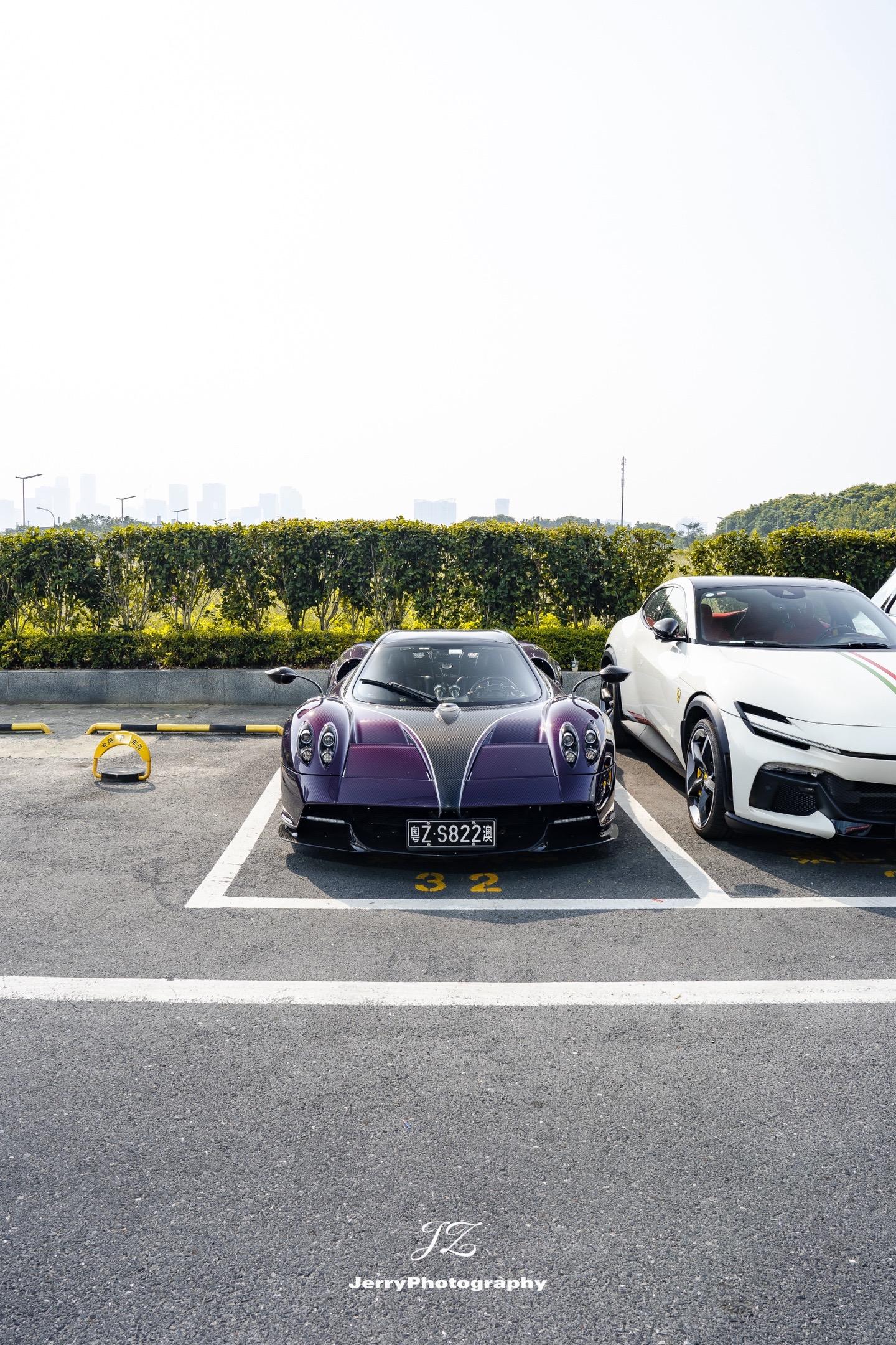 One Piece是真实存在的！！！Pagani Huayra Roa...
