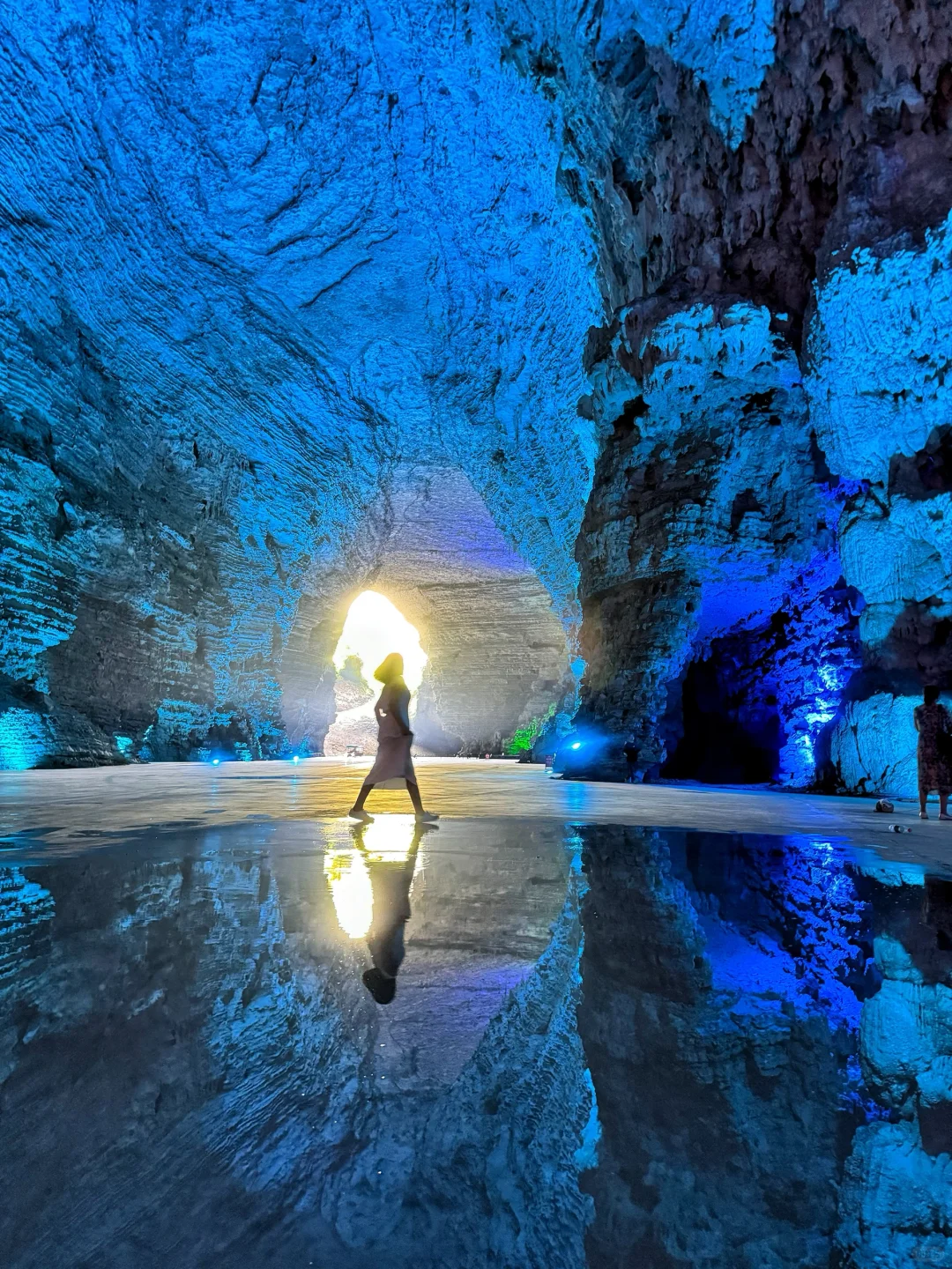 就在广西！！惊现溶洞探秘大地之旅。。