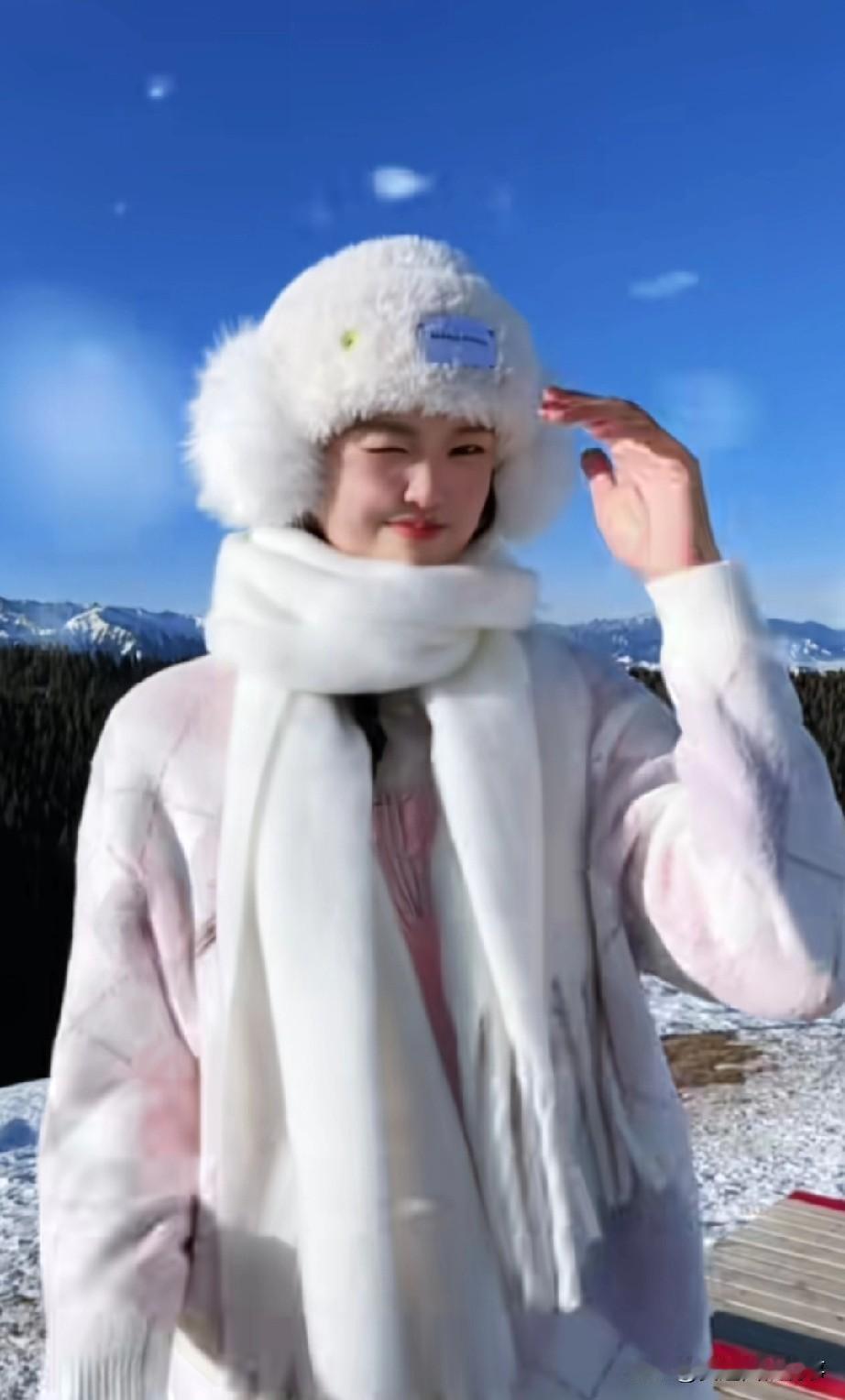 江苏女排客场3-2干掉天津，真的太刺激了！  
    “宝宝”没打比赛跑去看陈