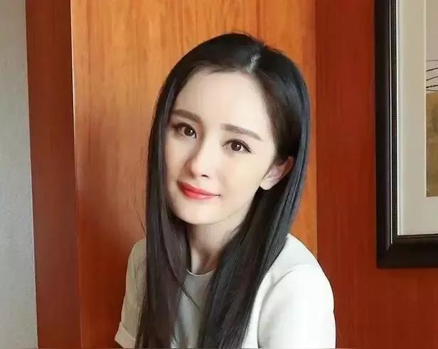 杨幂
淡汝
写真