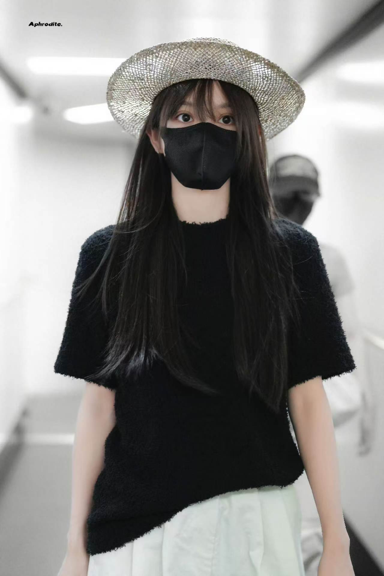 田曦薇戴草帽路透田曦薇素颜戴草帽田曦薇戴草帽路透好可爱呀，可以 
