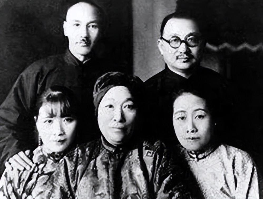 1931年，蒋介石的亲妹妹蒋瑞莲专程从浙江赶到南京，找亲哥来出面：丈夫在外头养了