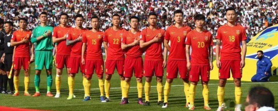 国足：强烈建议世界杯扩容到100支球队！！国足世界排名历史首次被泰国超越 ​​​