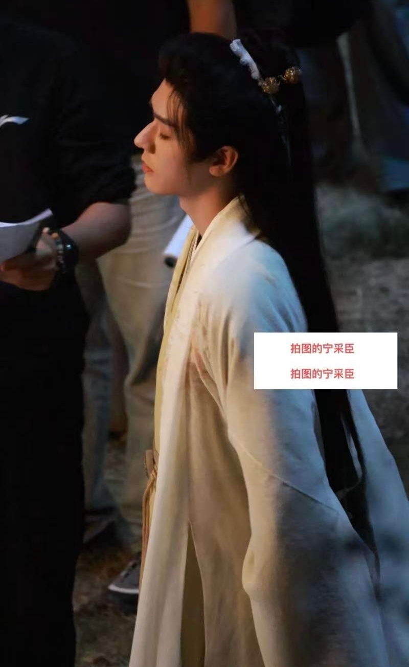 我的妈啊随时随地刷新新衣服好好看的 簪子也换了[柯基] ​​​
