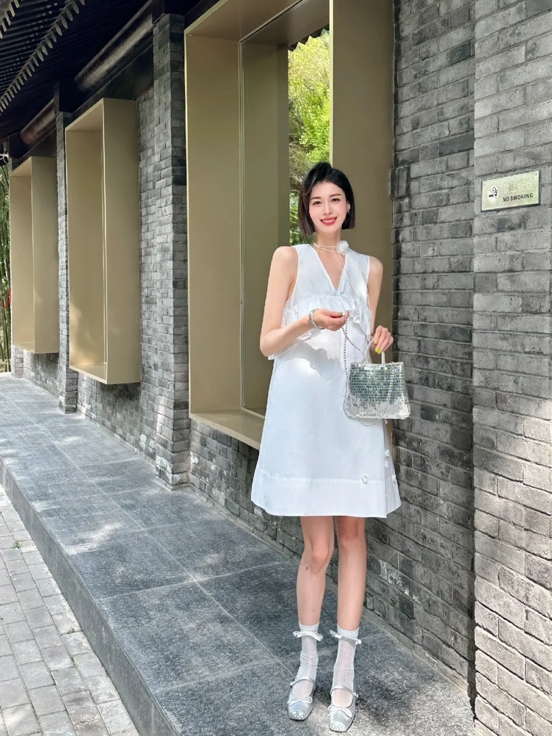 美的不是四月天 ｜是我的小白裙🌷