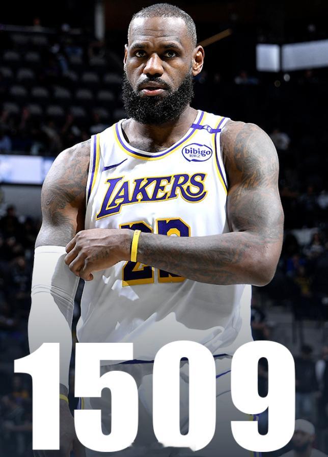 詹姆斯生涯常规赛1509次得分上双，与贾巴尔并列NBA历史第一今日进行的NBA常