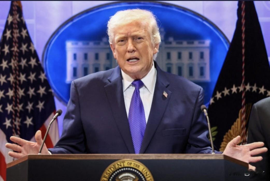 最高法院拦不住！特朗普24小时疯狂加码：全球关税从10%直接提至15%
 
据B