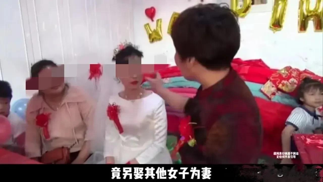小梅今天下午走进浴室洗澡，之后打理了一下自己的头发，给自己画了一副美美的妆。

