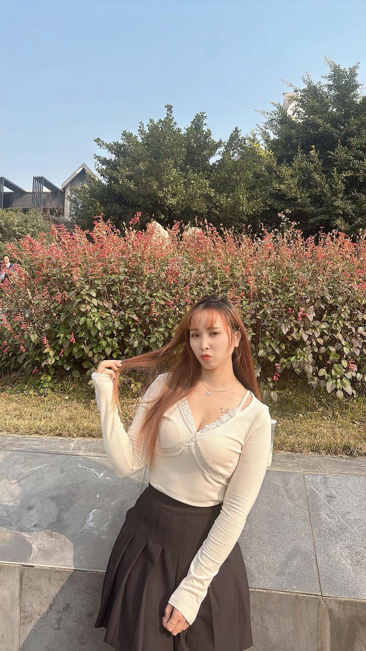 找男朋友一定要找个老实的，哪怕他只是现在没车没房没存款，只要两个人踏实过日子，一