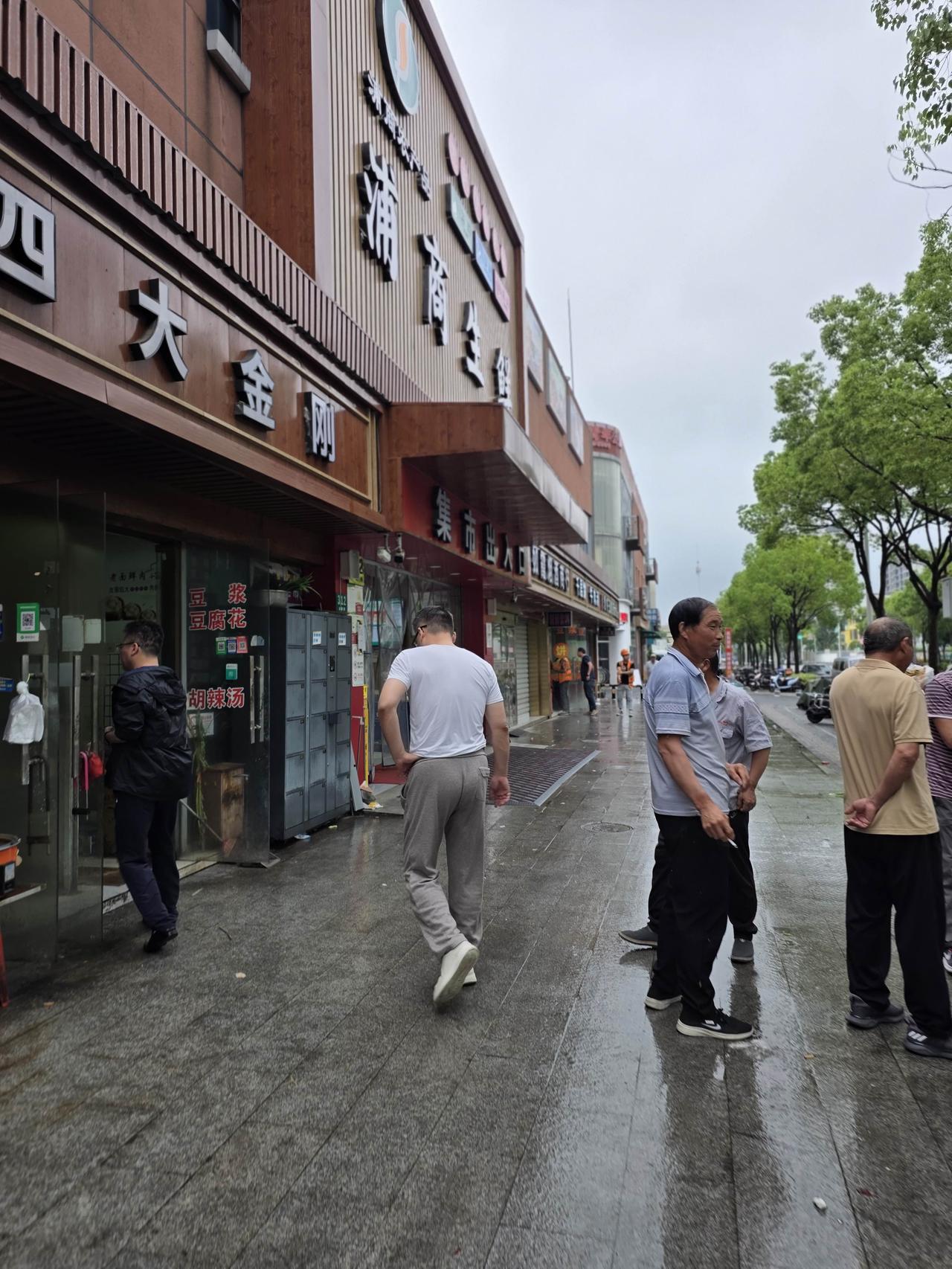 回顾这半年，我对美国股市/美国加息/美伊战争/中国科技牛市的综合看法，大方向是完