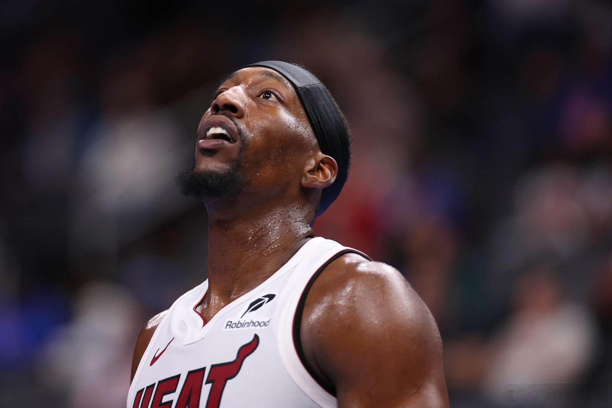 🔥 犯规比得分还多！阿德巴约仅得4分6犯离场，正负值-22！NBA常规赛，迈阿