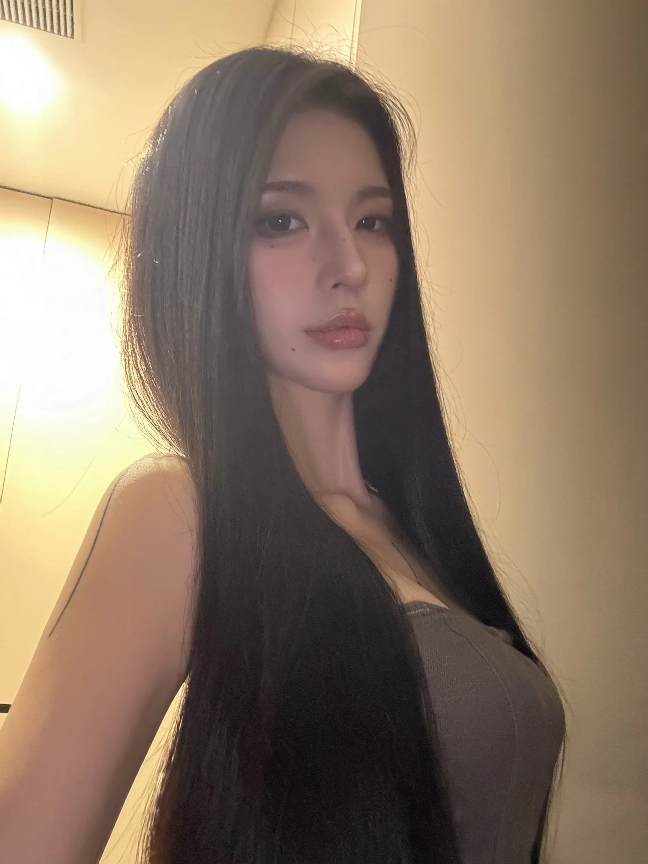 我猜你应该是个model