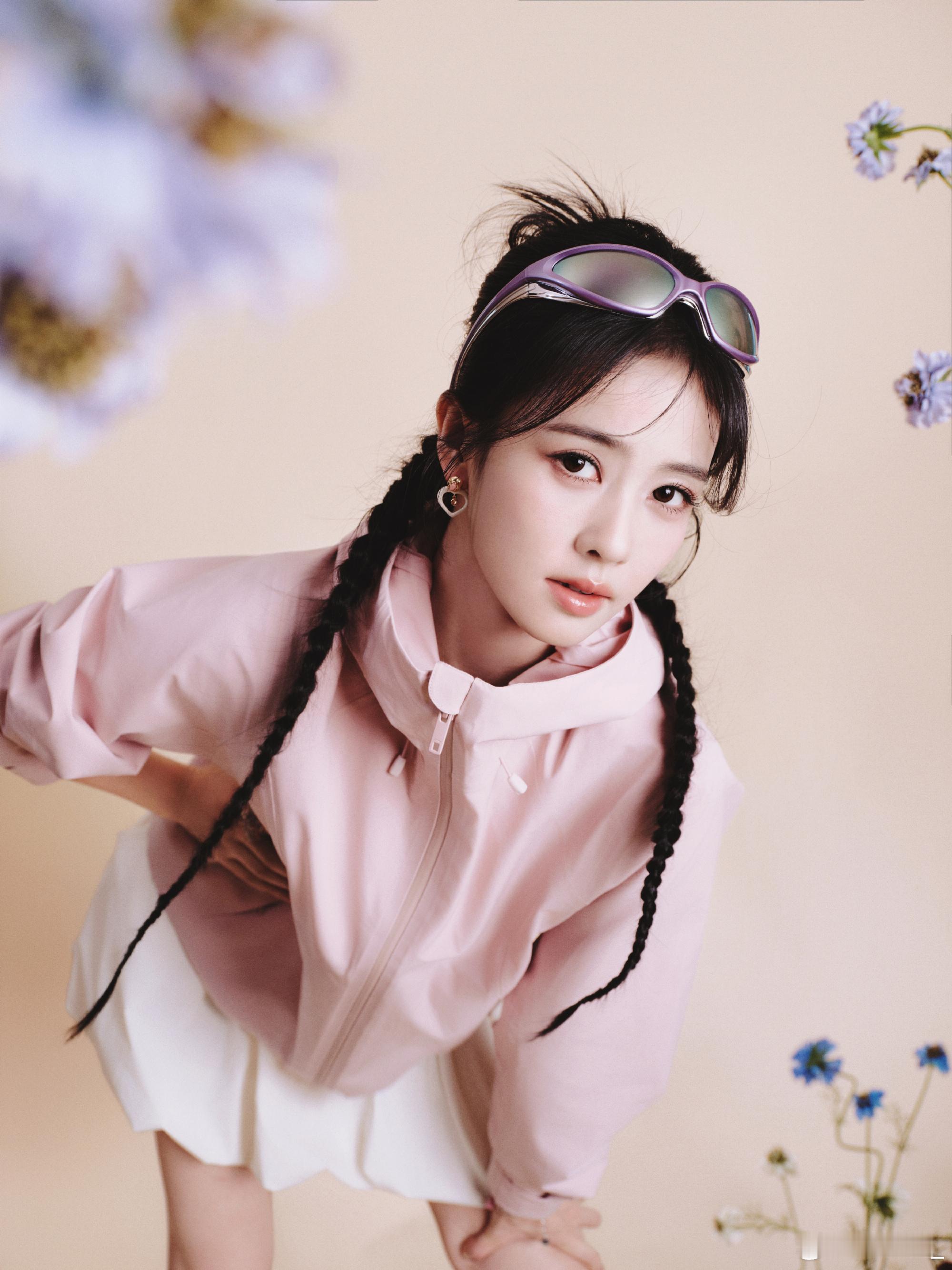 白鹿[超话]白鹿0923生日快乐幸福鹿923号宝宝你生日快乐[抱一抱] ​​​