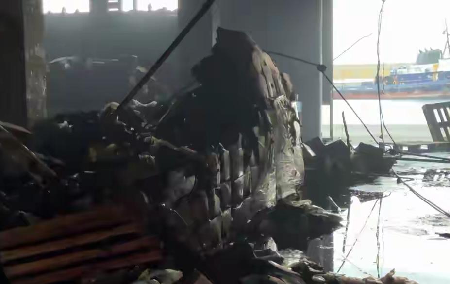 委内瑞拉港口遭袭 港口内大量医疗物资被毁