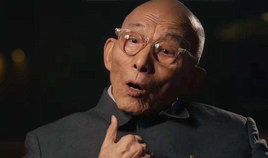 《繁花》是游本昌老先生拍的最后一部戏了。他在这部剧中代表了上海滩的沧桑，是本剧的