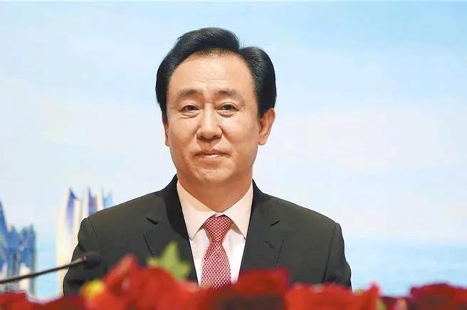 香港高等法院近期作出判决，对许家印家族关联的33家公司的多个境外账户实施接管冻结