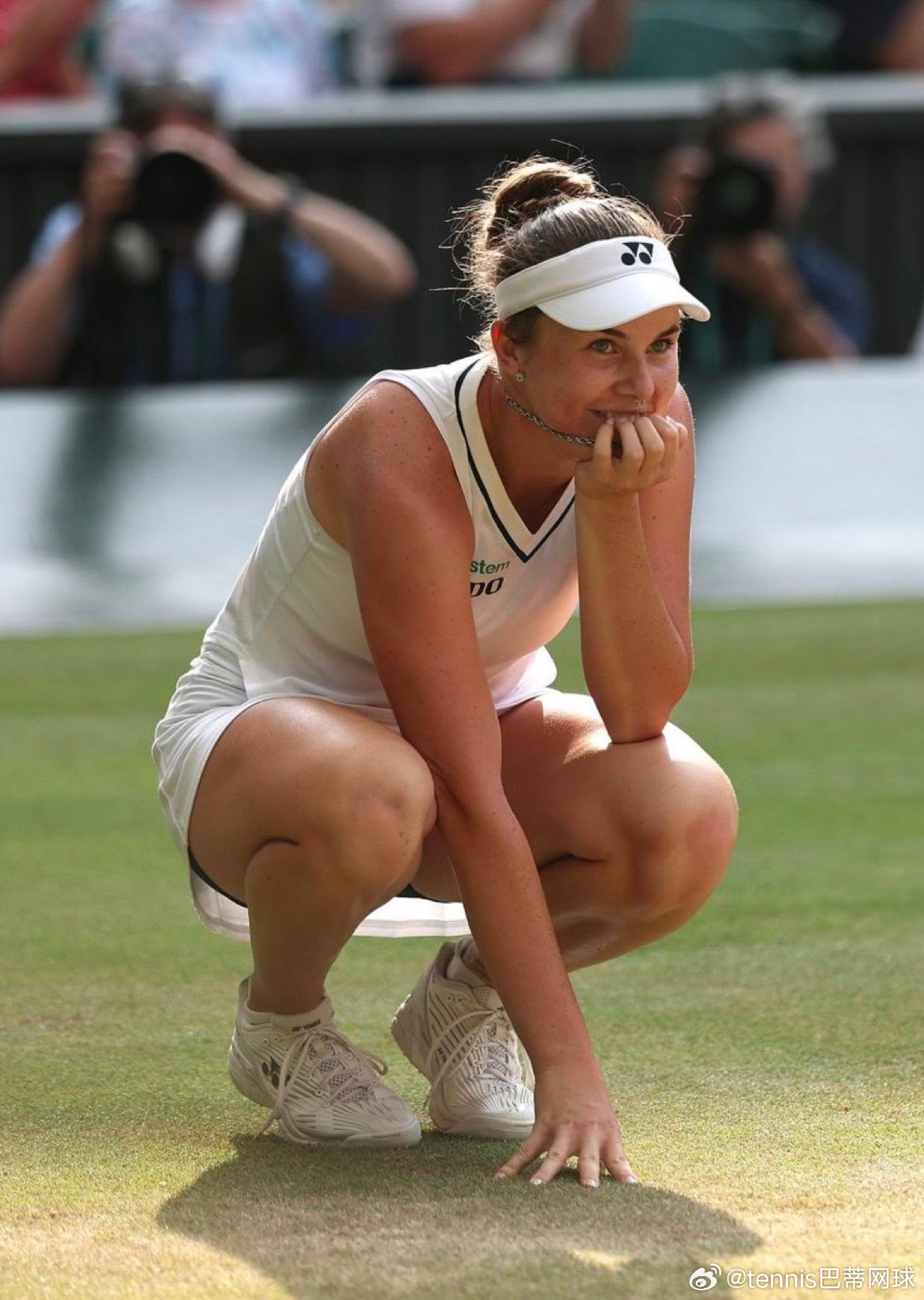 诺斯科娃2026温网夺冠之路R1赛德尔🇩🇪 6:4，6:3R2奥索里奥🇨?