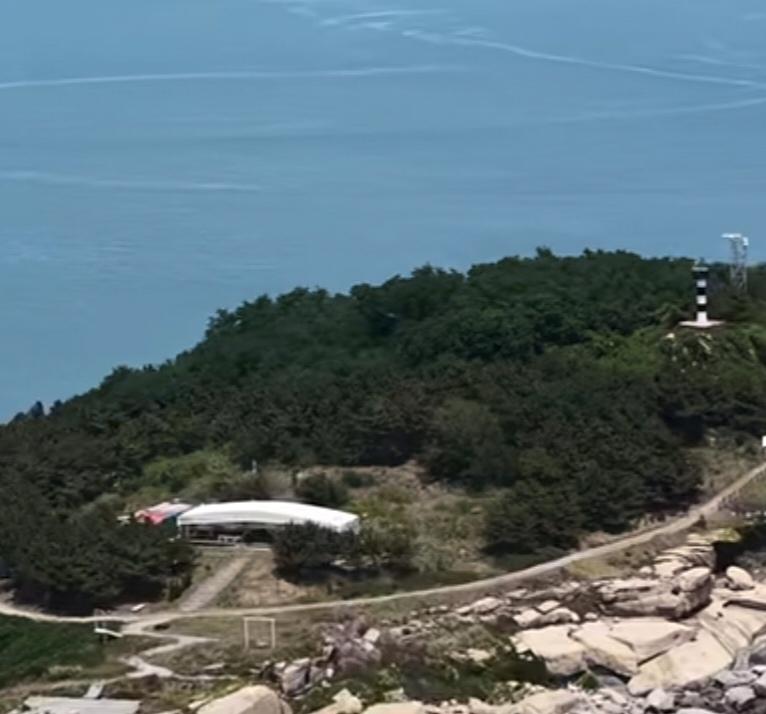 荒岛求生来了，11月22日，坐标山东青岛，山东版“荒岛求生”大赛即将开启，奖池全