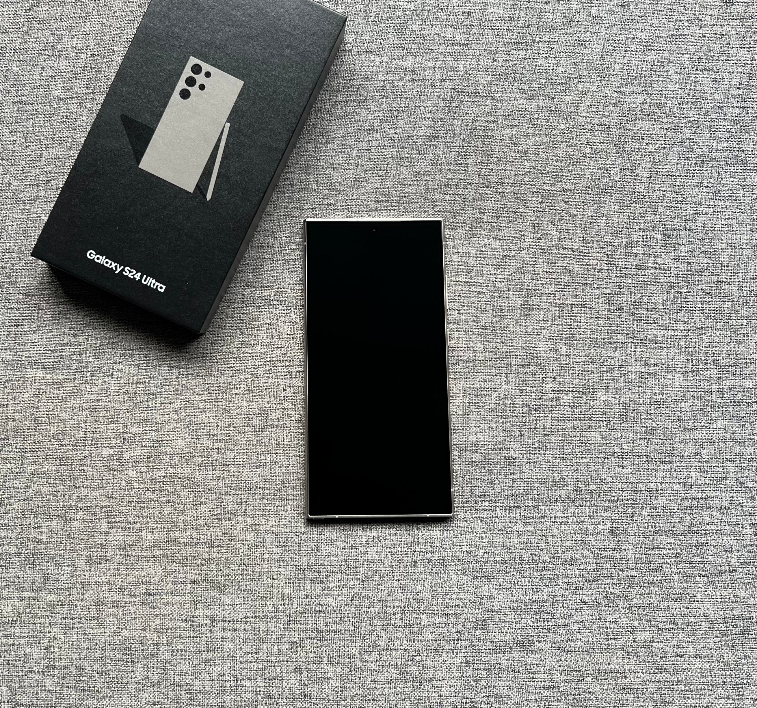 国行三星S24 Ultra 12+256G 钛灰，99新，单机带盒，店保三个月非