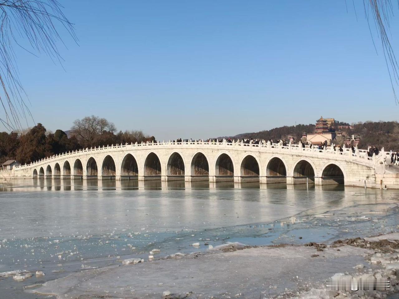 a股周二市场热点板块题材预测！
第一，科技，再融资新政策，鼓励科技企业再融资，