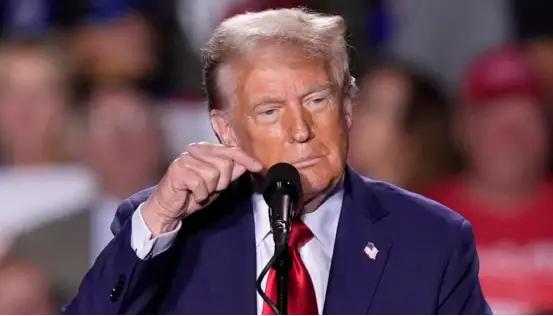 特朗普一句“美中关系非常强劲”，戳破高市早苗挑衅台海的日本幻梦。2025年11月