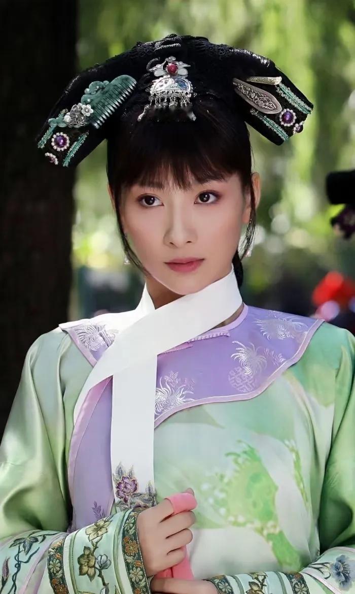 说安陵容不算纯元手办，其实挺对的。就算二次得宠沾了点“歌声像纯元”的边，可在胖橘