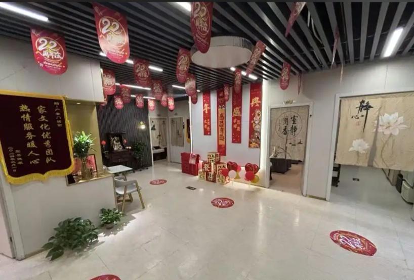 北京一养生馆往洗肠液里倒老抽酱油，坑了上百名老人千万元，31人已被刑拘！

这帮