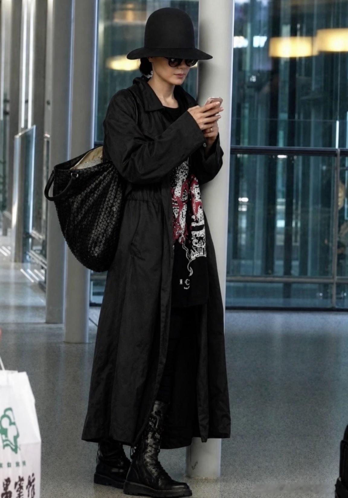 王菲那几乎是天生的穿搭审美—— ​​​​