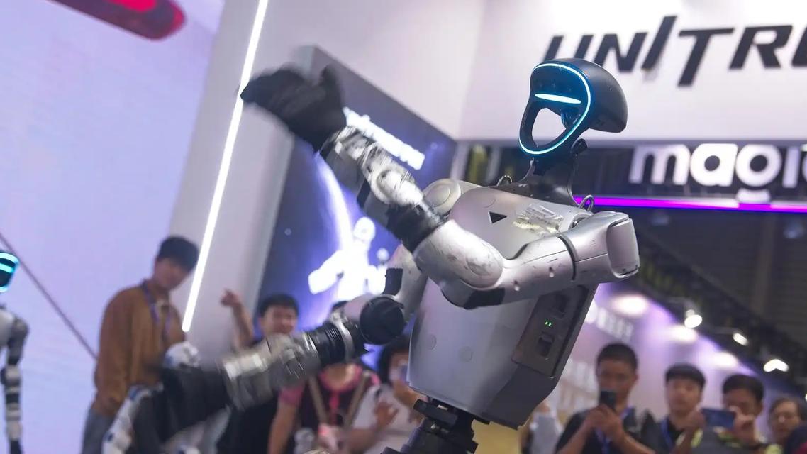 宇树科技打新结果出来了，中签率大概 0.0181%，差不多是长鑫科技的 1/26