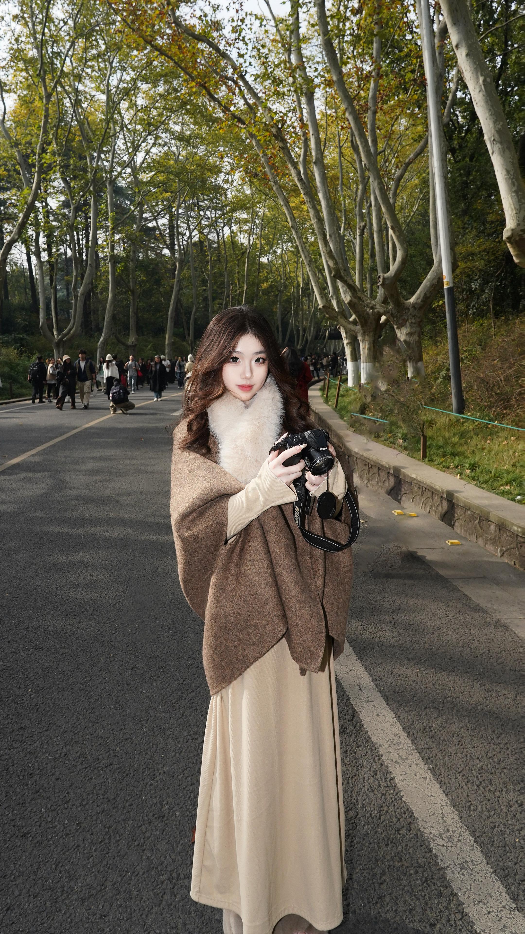 卧听疏雨梧桐，雨余淡月朦胧。设备:Sony a7m3 闪光灯:Sida...