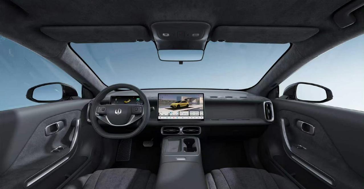 零跑Lafa5 Ultra上市
限时价11.88-12.48万
一共两个版本：